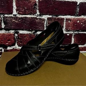 Clarks Collection Black loafer. Size 8.5 W